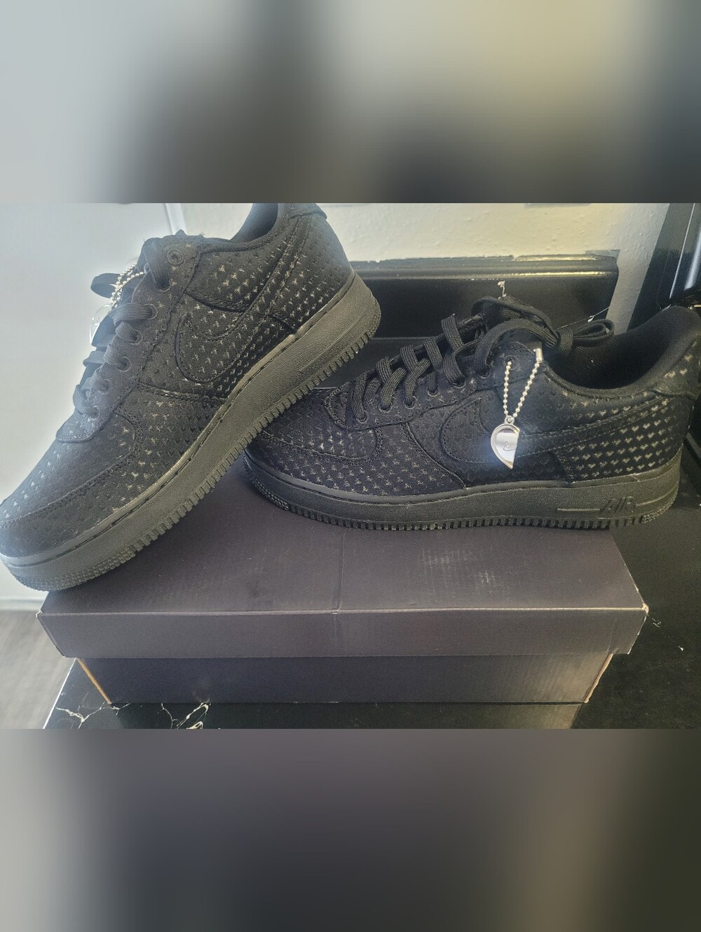Air Force 1 Valentine Edition. - Picture 1 of 6